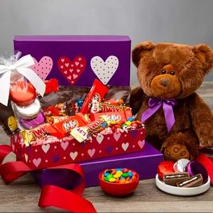 VALENTINES DAY GIFT BOX!!